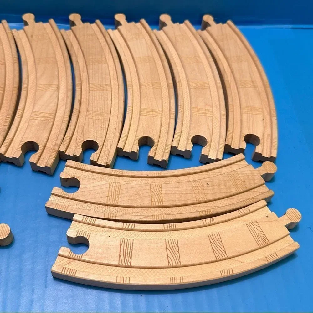 Thomas & Friends Wooden Railway Curved Tracks